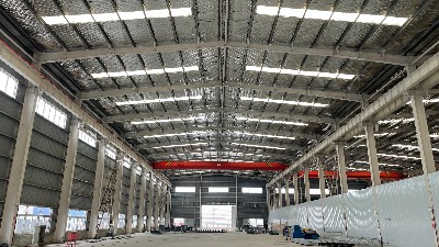 蔚藍鋼構百科：鋼結構廠房主要由哪些部分組成？